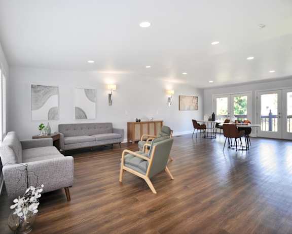 Photo Gallery Image