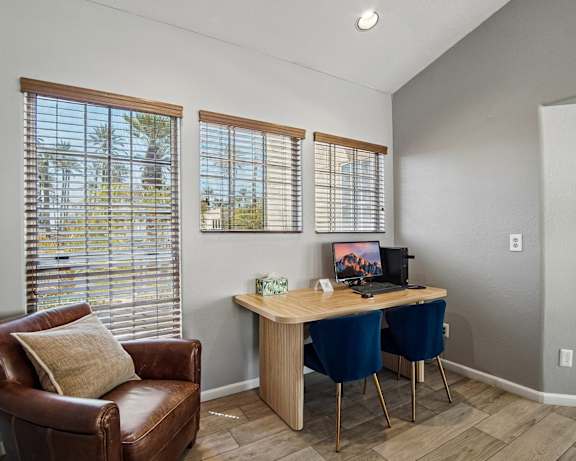 Photo Gallery Image