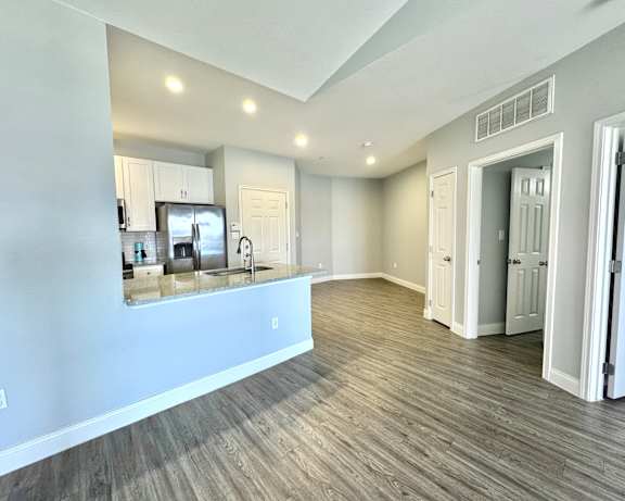 Photo Gallery Image