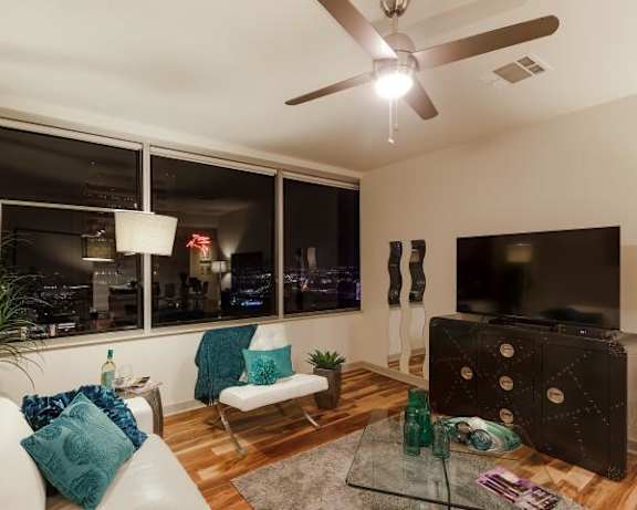 Photo Gallery Image