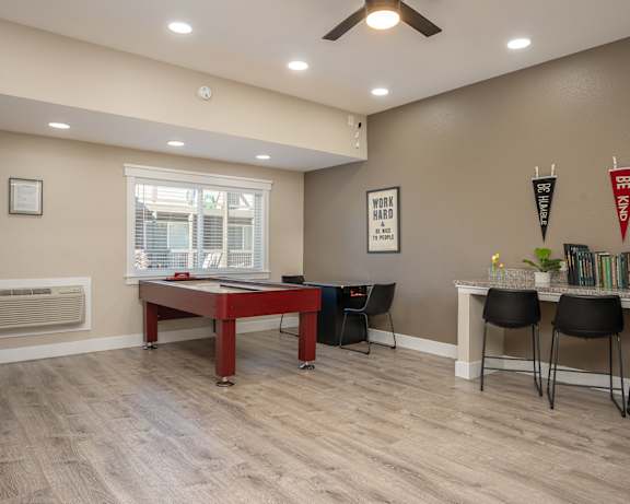 Photo Gallery Image