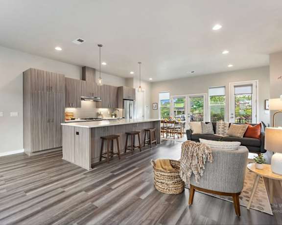 Photo Gallery Image