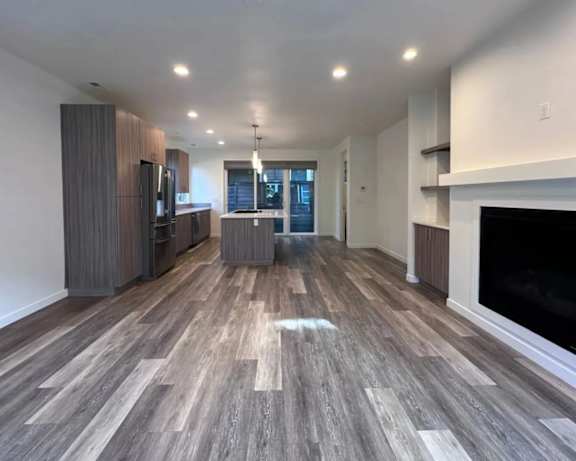 Photo Gallery Image