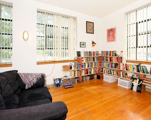 Photo Gallery Image