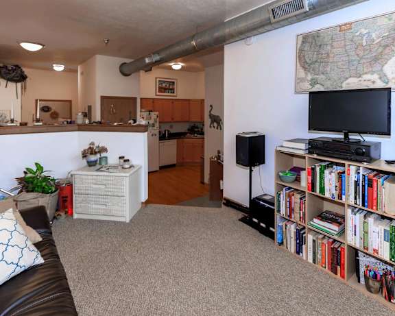 Photo Gallery Image