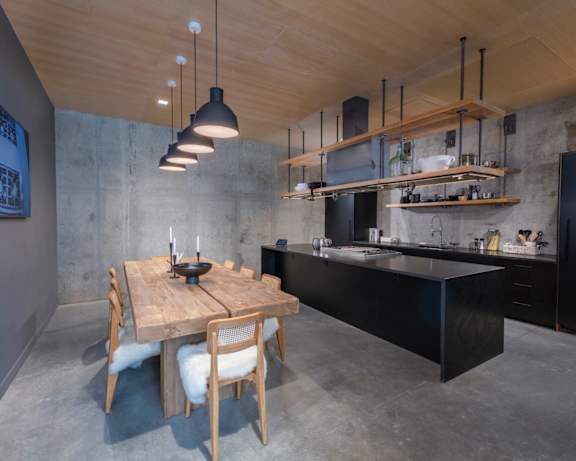 Photo Gallery Image