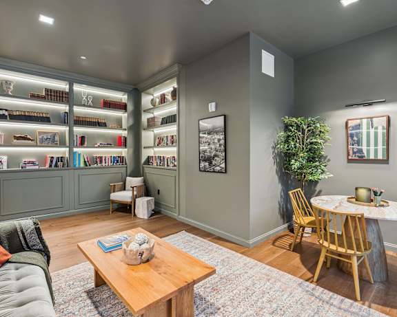 Photo Gallery Image