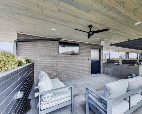 Photo Gallery Image