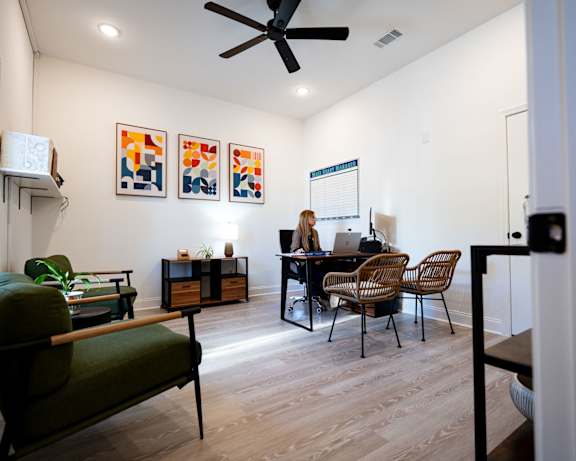 Photo Gallery Image