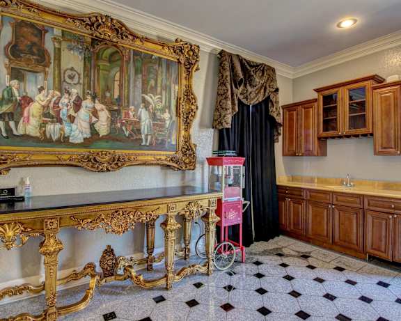 Photo Gallery Image