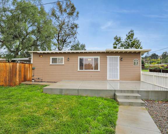 Photo Gallery Image