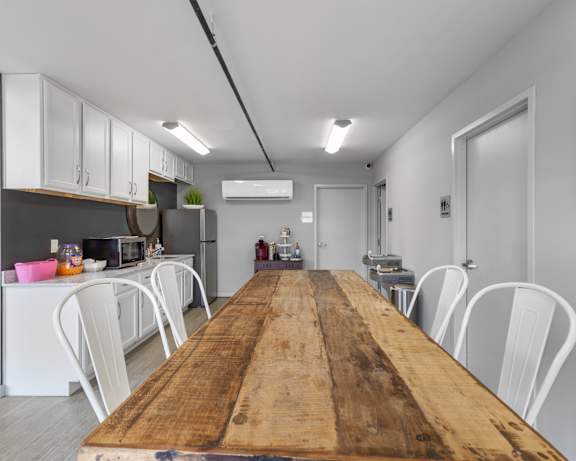 Photo Gallery Image