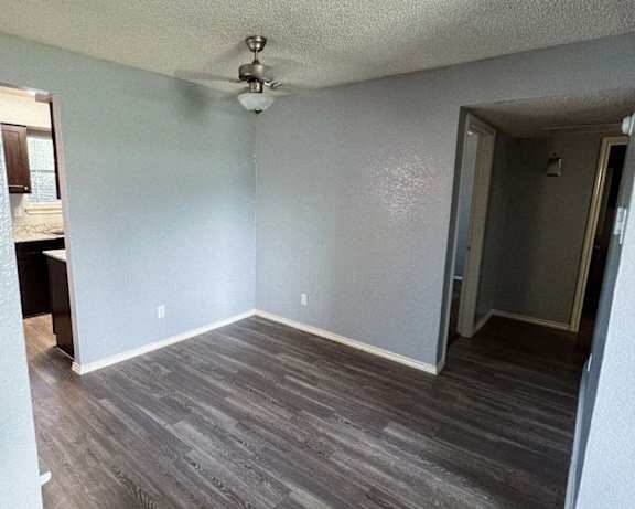Photo Gallery Image