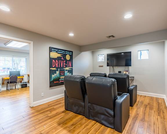 Photo Gallery Image