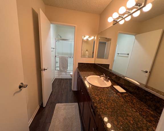 Photo Gallery Image
