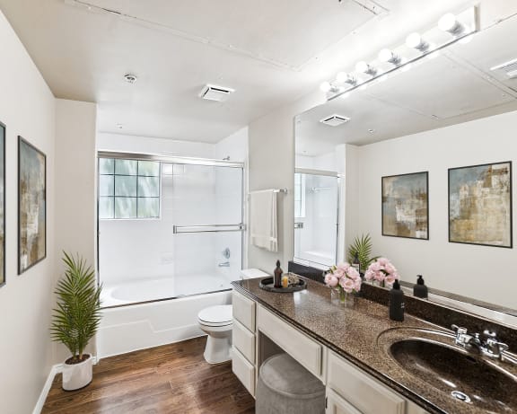 Photo Gallery Image