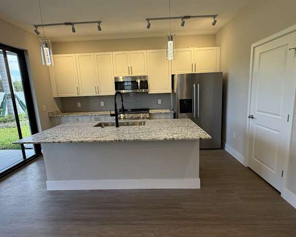 Photo Gallery Image