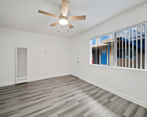 Photo Gallery Image