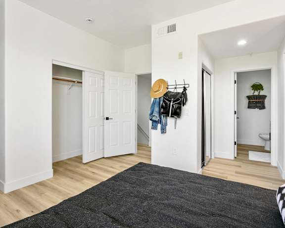 Photo Gallery Image