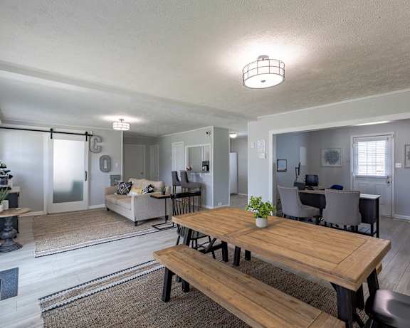 Photo Gallery Image