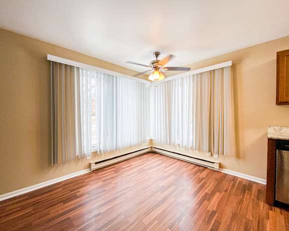 Photo Gallery Image