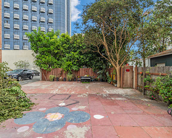 Photo Gallery Image