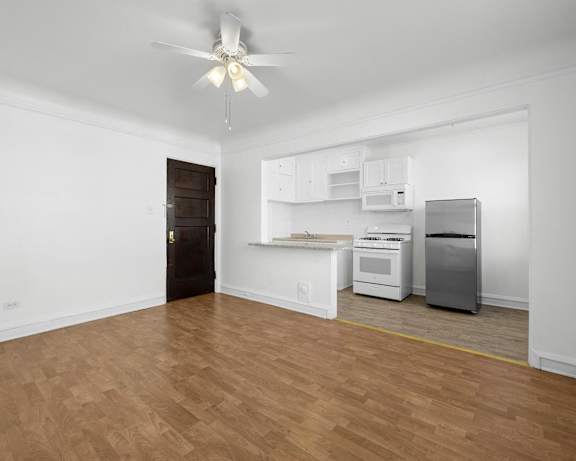Photo Gallery Image