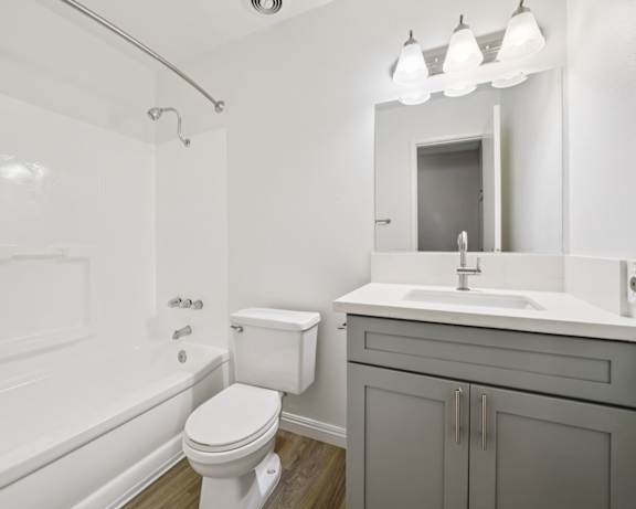 Photo Gallery Image
