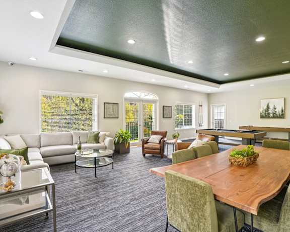 Photo Gallery Image