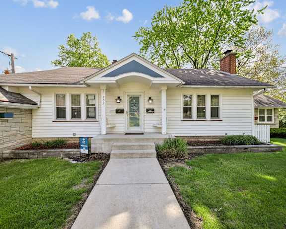 Photo Gallery Image