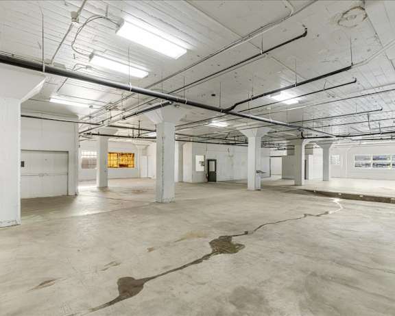 Photo Gallery Image