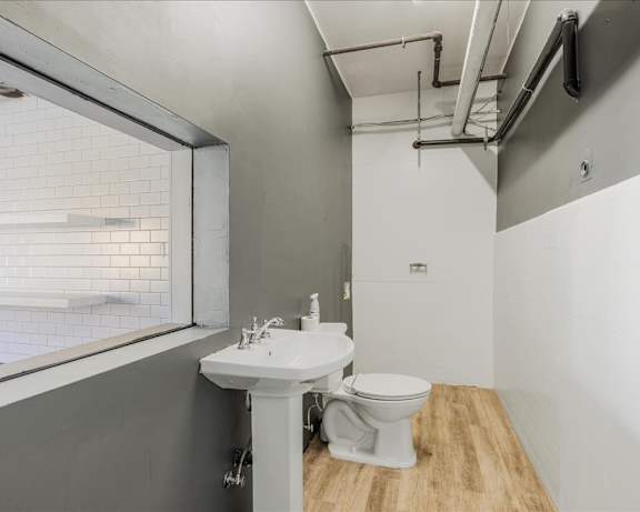 Photo Gallery Image