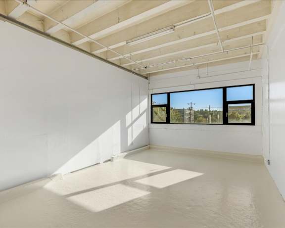 Photo Gallery Image