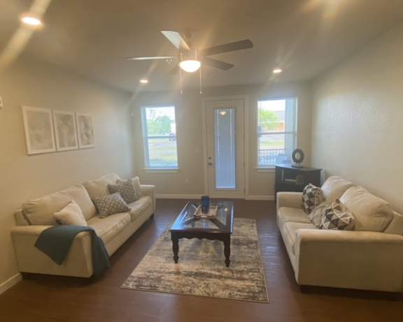 Photo Gallery Image