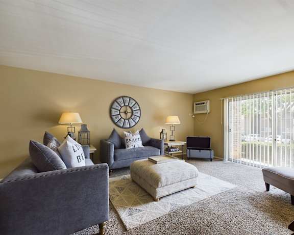 Photo Gallery Image