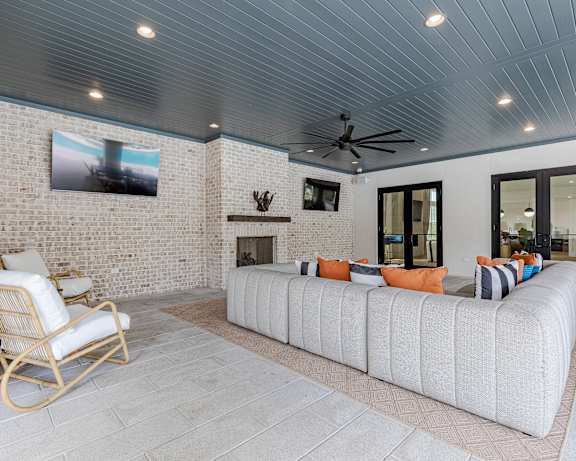 Photo Gallery Image