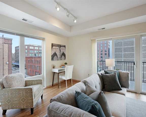 Photo Gallery Image