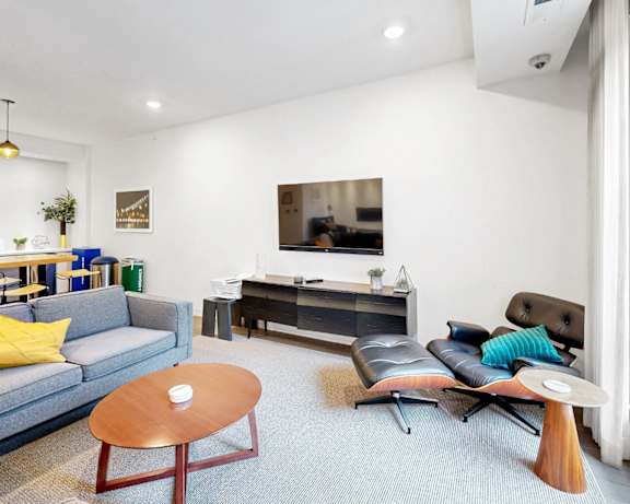 Photo Gallery Image