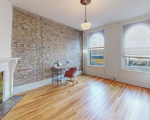 Photo Gallery Image