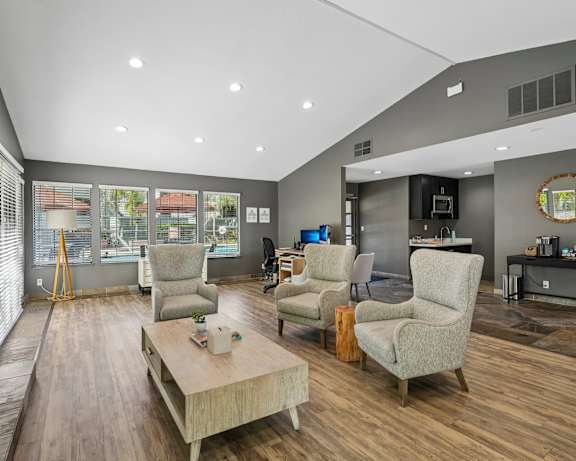 Photo Gallery Image