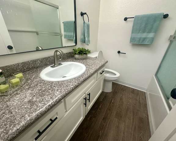 Photo Gallery Image