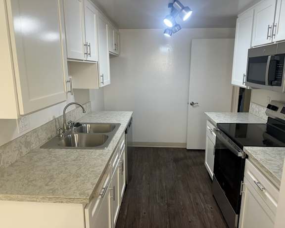 Photo Gallery Image