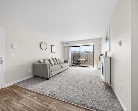 Photo Gallery Image