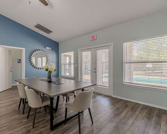Photo Gallery Image