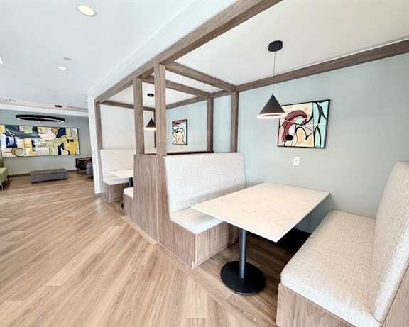 Photo Gallery Image
