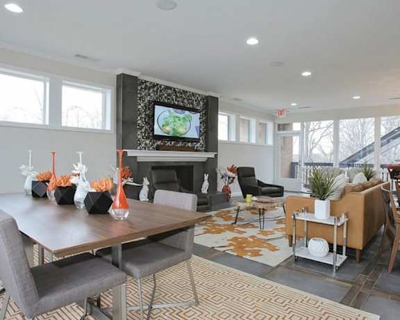 Photo Gallery Image