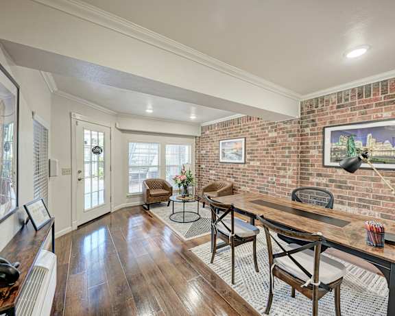 Photo Gallery Image