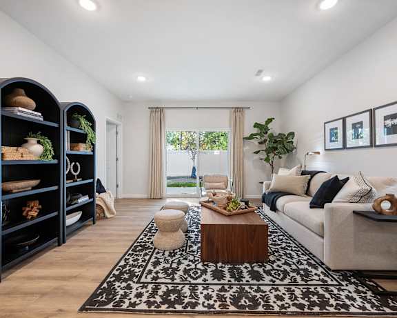 Photo Gallery Image