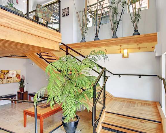 Photo Gallery Image
