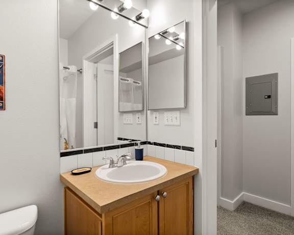 Photo Gallery Image